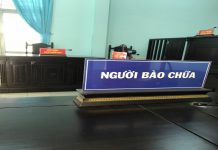 Luật sư bào chữa vắng mặt thì phiên tòa có bị hoãn xét xử