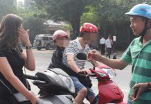 Cảnh sát giao thông khi mặc quần áo bình thường có được quyền phạt người tham gia giao thông vi phạm không? Cảnh sát giao thông được dừng phương tiện giao thông để kiểm soát trong trường hợp nào?