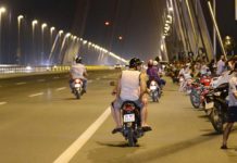 Dừng đỗ xe trên cầu hóng gió có bị phạt không?