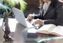 Tại sao luật sư bào chữa cho tội phạm